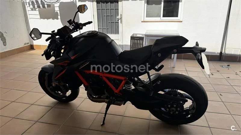 KTM 1390 Super Duke R – Vista 4