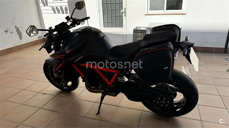 KTM 1390 Super Duke R – Vista 10