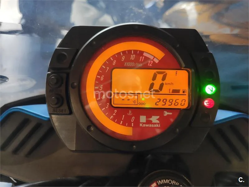 Kawasaki Z1000 – Vista 7