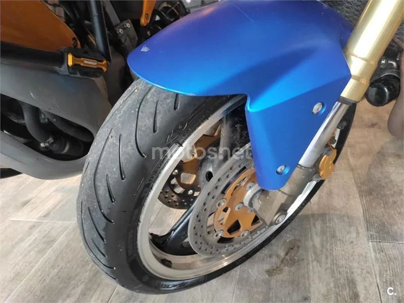 Kawasaki Z1000 – Vista 8