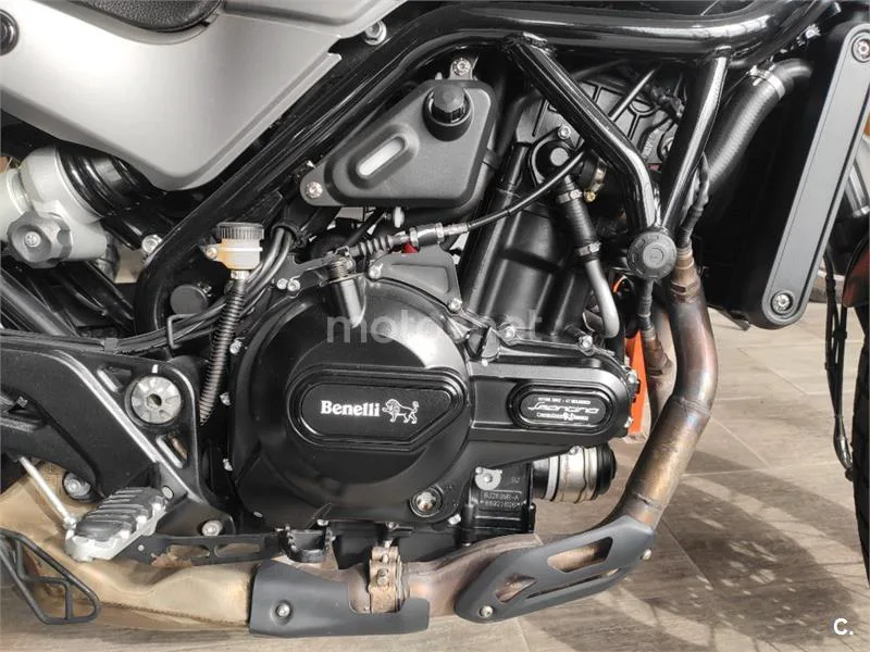 Benelli Leoncino 500 – Vista 3