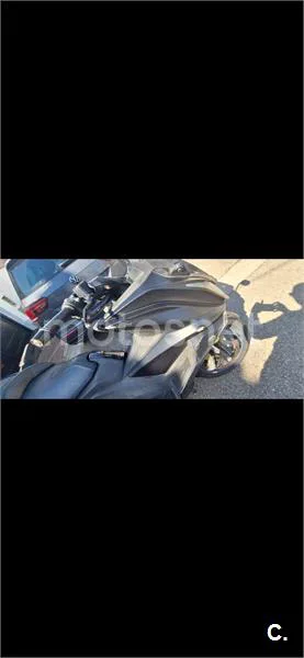 Kymco AK 550 – Vista 6