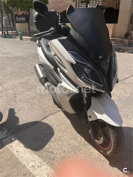 Kymco K-XCT 125i – Vista 3