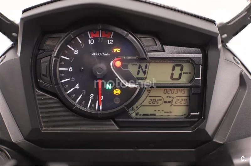 Suzuki V-Strom 650 XT – Vista 5