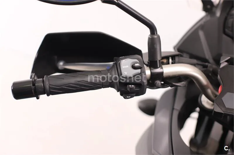 Suzuki V-Strom 650 XT – Vista 7