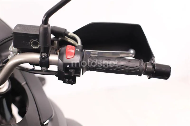 Suzuki V-Strom 650 XT – Vista 8