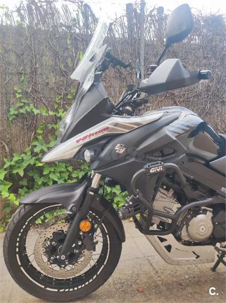Suzuki V-Strom 650 XT – Vista 2