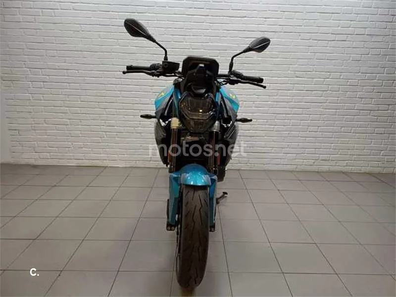 BMW F 900 R – Vista 3