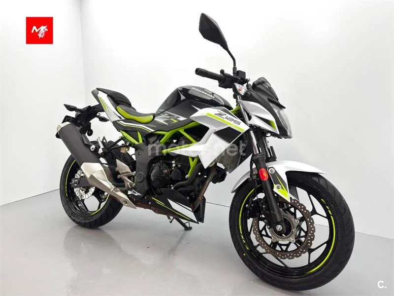 Kawasaki Z125 – Vista 15