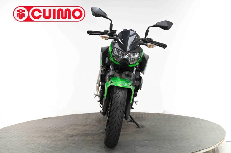 Kawasaki Z400 – Vista 10