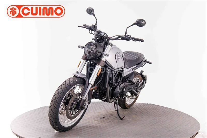Benelli Leoncino 500 – Vista 9