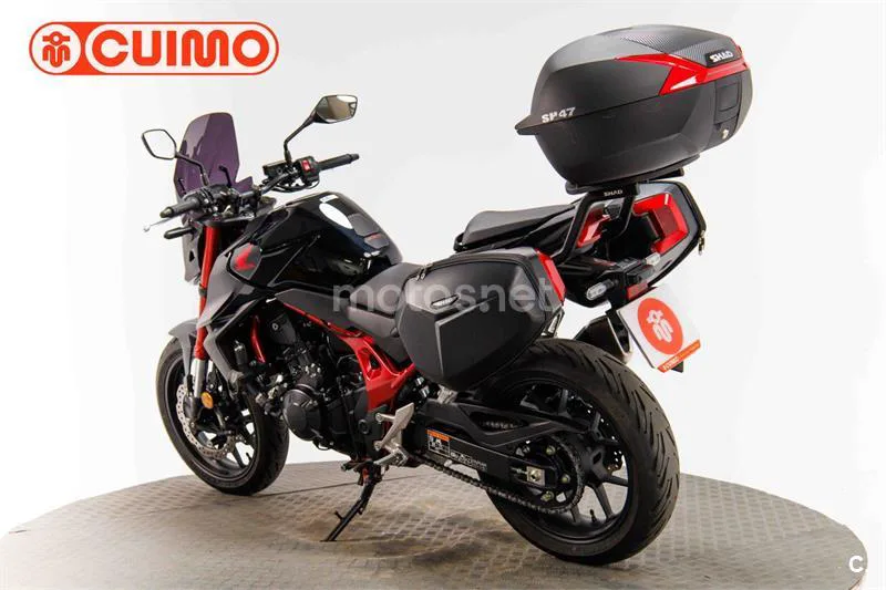 Honda CB 750 Hornet – Vista 6