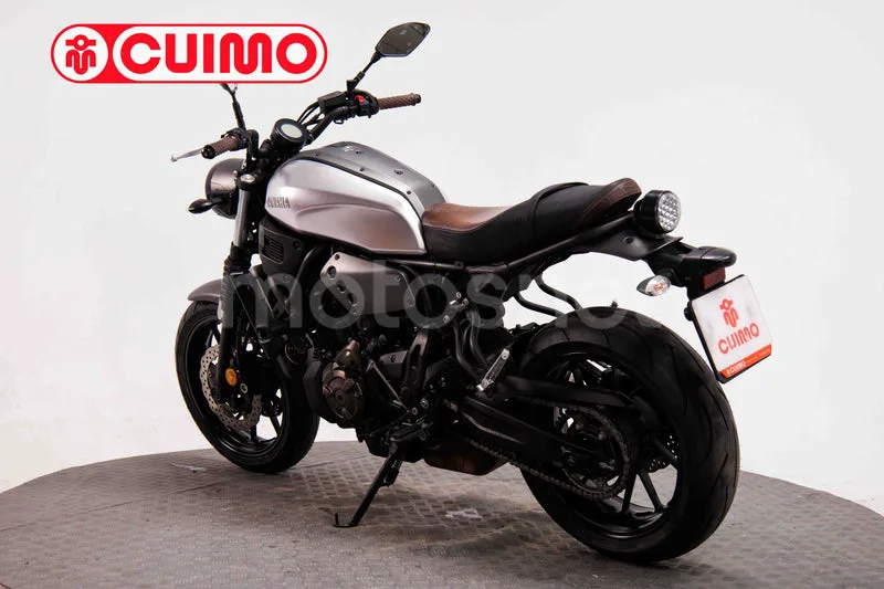 Yamaha XSR 700 – Vista 11
