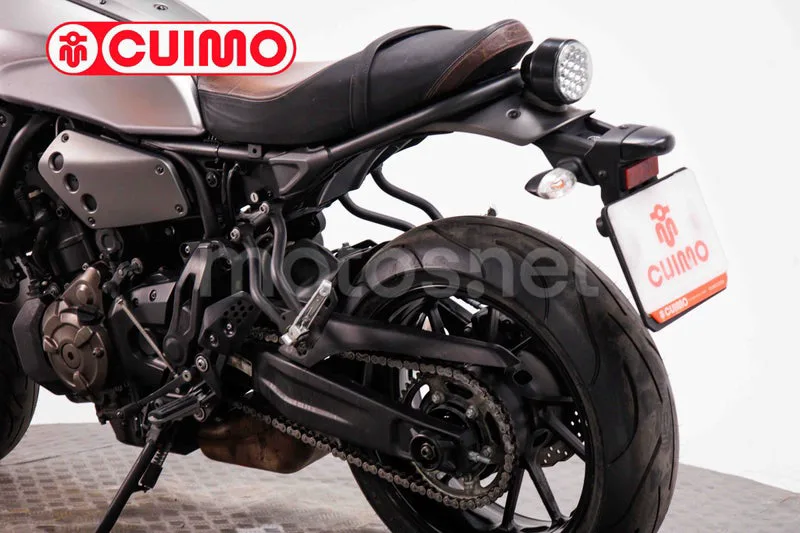 Yamaha XSR 700 – Vista 12