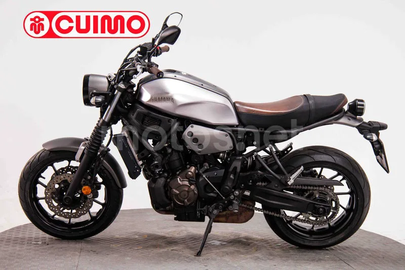 Yamaha XSR 700 – Vista 13