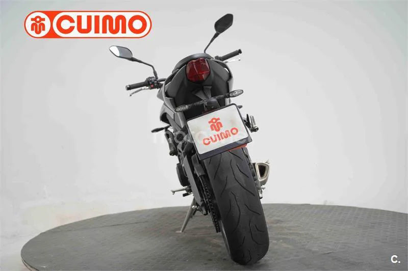 Triumph Street Triple – Vista 5