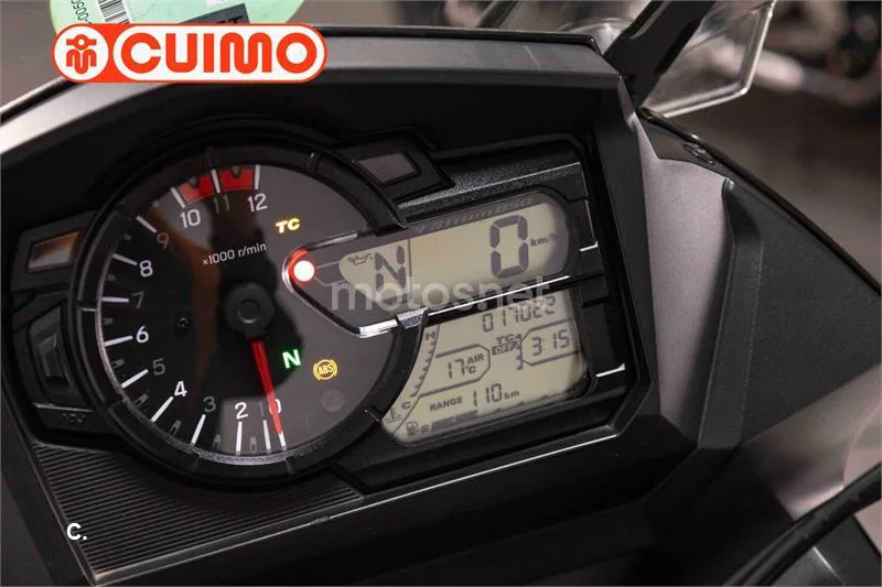 Suzuki V-Strom 650 – Vista 25