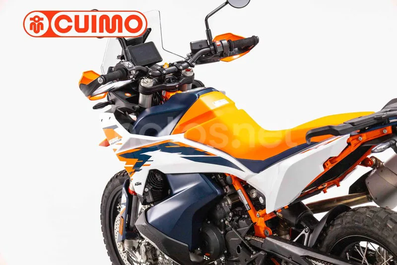 KTM 890 – Vista 14