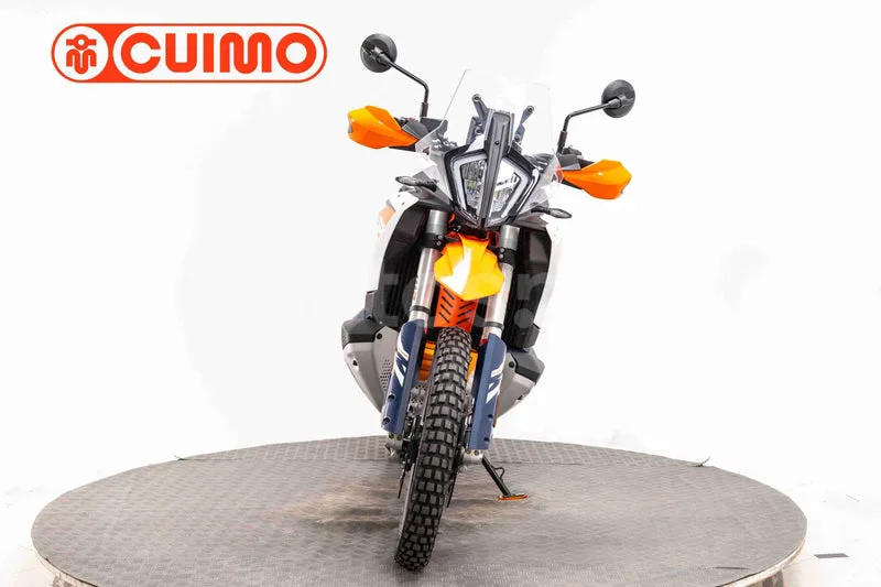 KTM 890 – Vista 20