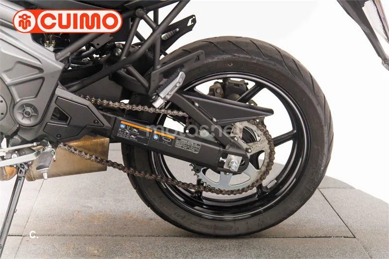 Kawasaki Versys – Vista 19