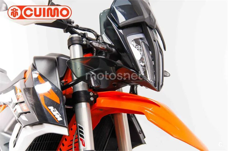 KTM 890 – Vista 11