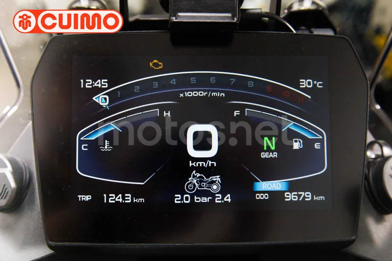 Voge 900 DSX – Vista 24