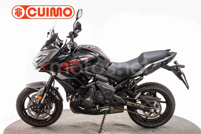 Kawasaki Versys – Vista 17