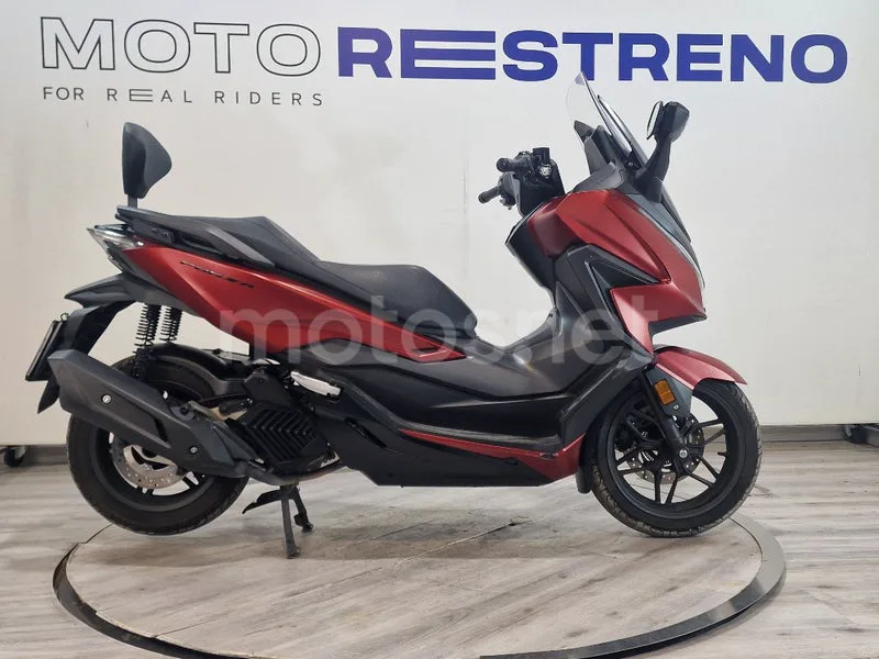 Honda Forza 125 – Vista 7