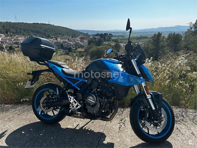 Suzuki GSX-8S – Vista 3