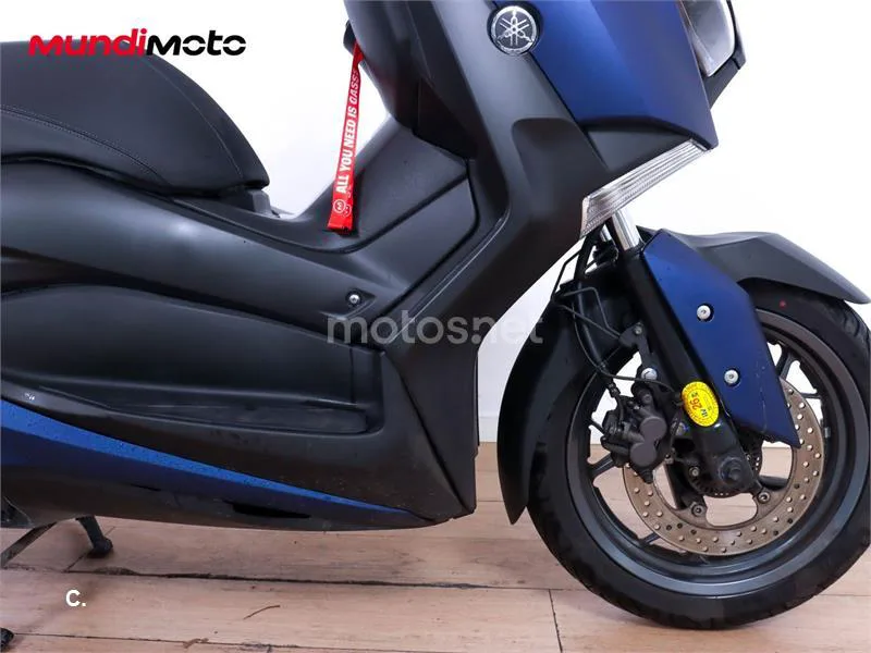 Yamaha XMAX 300 – Vista 21