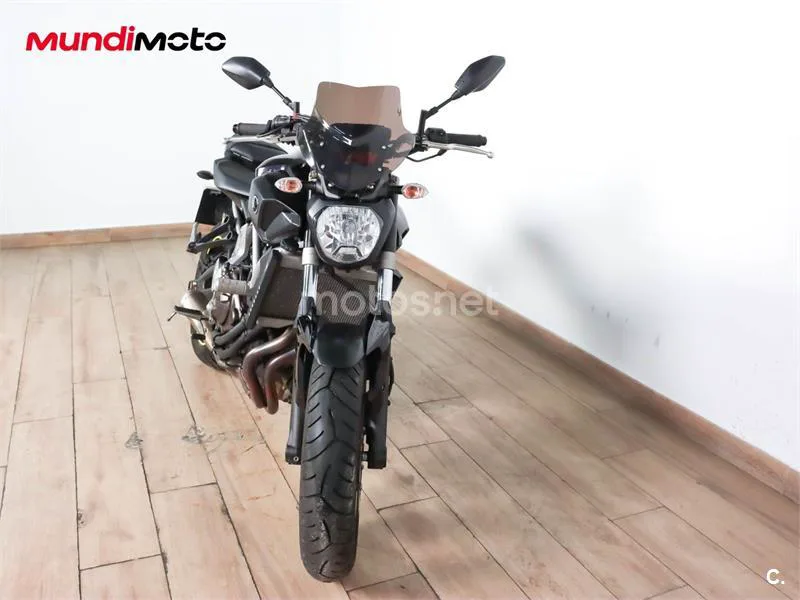 Yamaha MT-07 – Vista 5