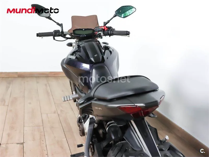 Yamaha MT-07 – Vista 9