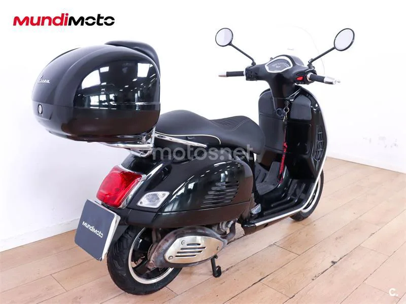 Vespa GTS 300 – Vista 3