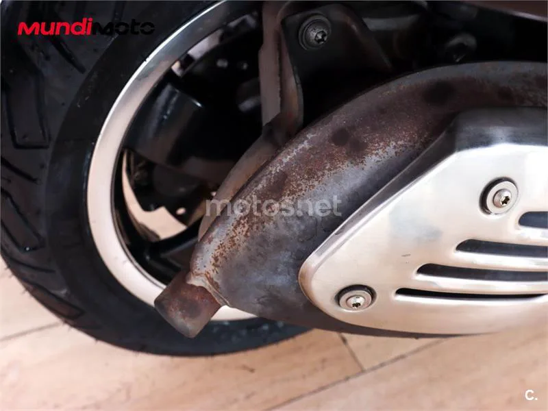 Vespa GTS 300 – Vista 23