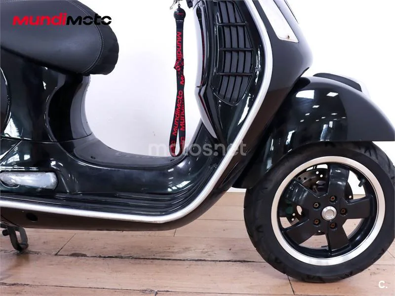 Vespa GTS 300 – Vista 49