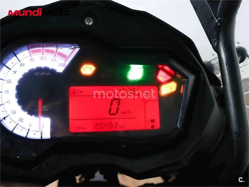 Benelli TRK 502 – Vista 12