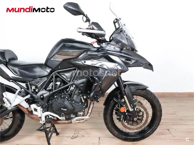 Benelli TRK 502 – Vista 20