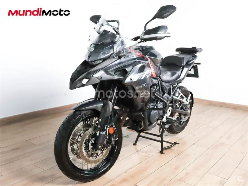 Benelli TRK 502 – Vista 7
