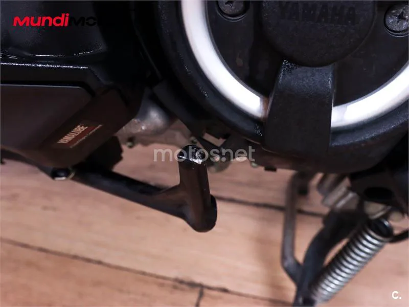 Yamaha TMAX – Vista 18