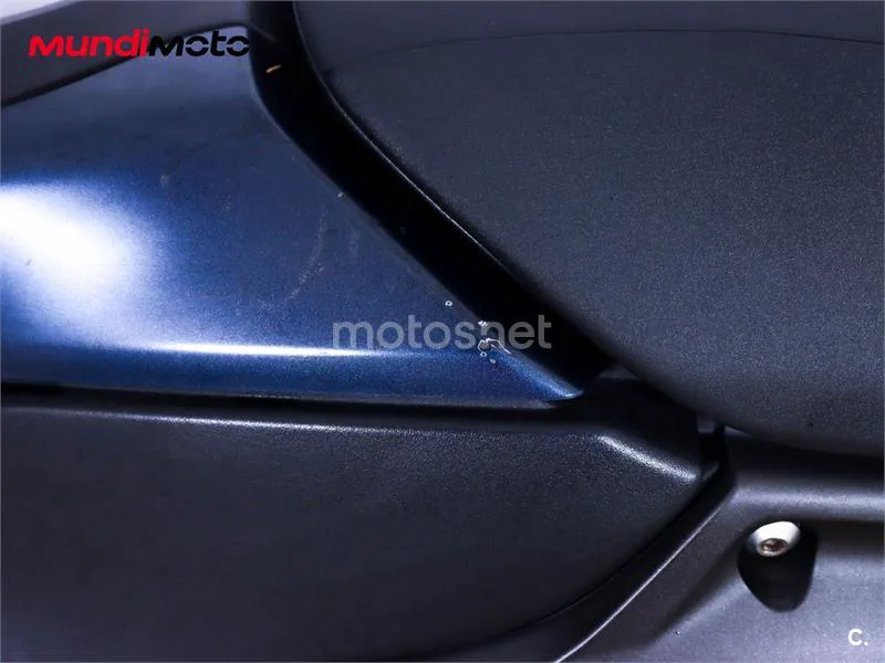 Yamaha TMAX – Vista 21