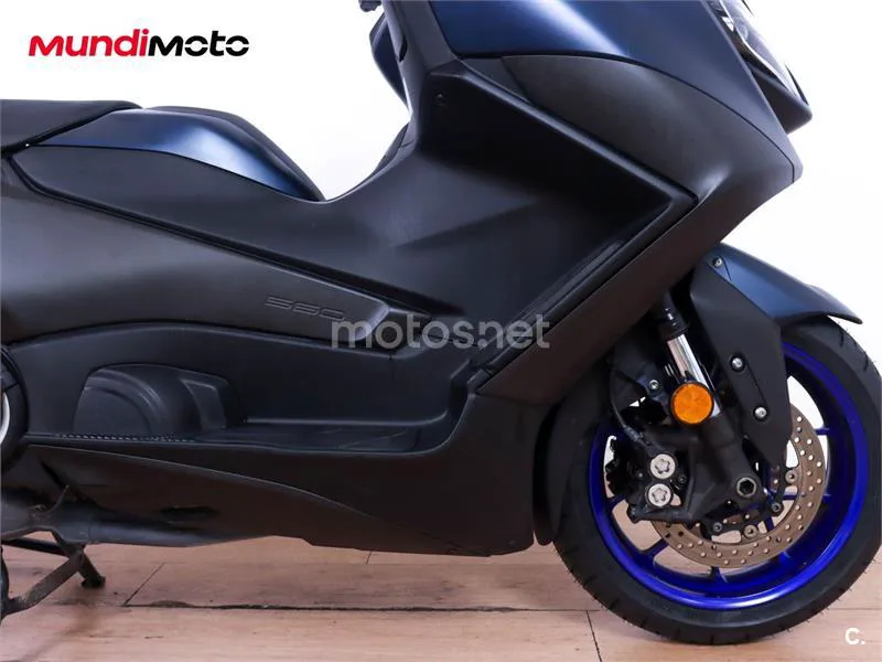 Yamaha TMAX – Vista 24