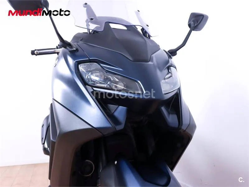 Yamaha TMAX – Vista 5