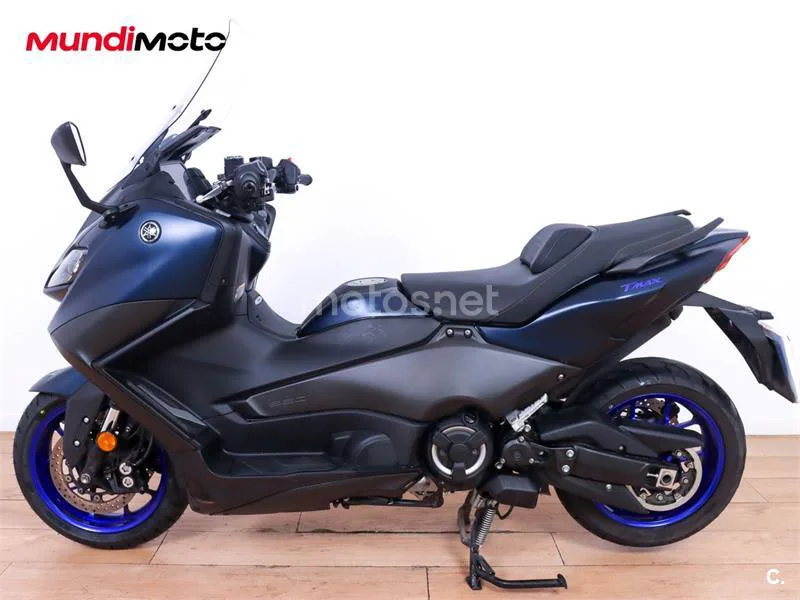 Yamaha TMAX – Vista 6