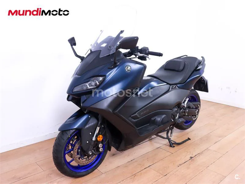 Yamaha TMAX – Vista 7