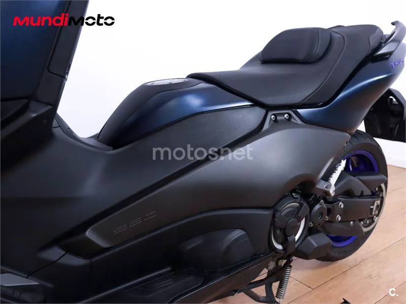 Yamaha TMAX – Vista 10