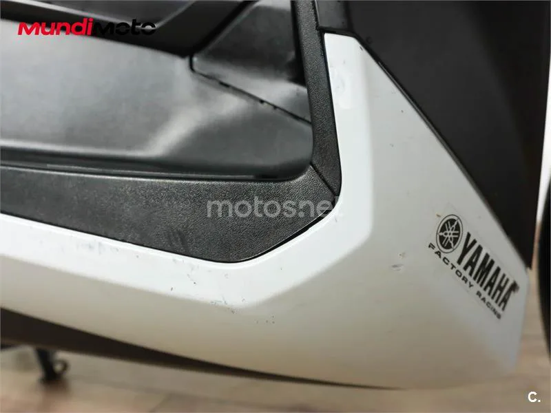 Yamaha XMAX 250 – Vista 22