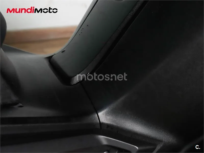 Yamaha XMAX 250 – Vista 28