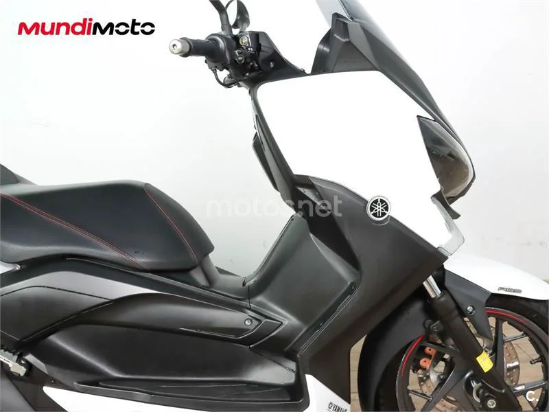 Yamaha XMAX 250 – Vista 30
