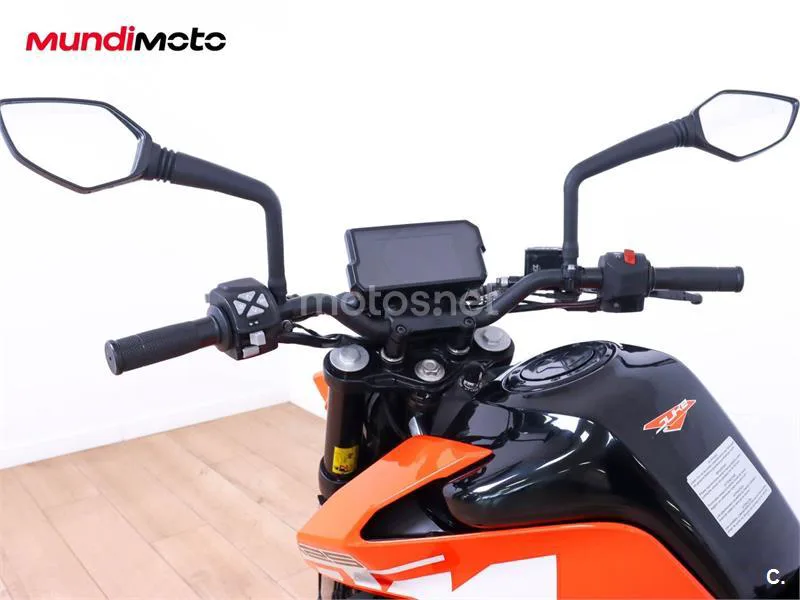 KTM 125 – Vista 11