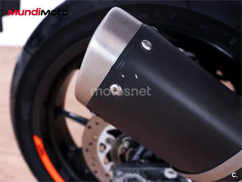 KTM 125 – Vista 14